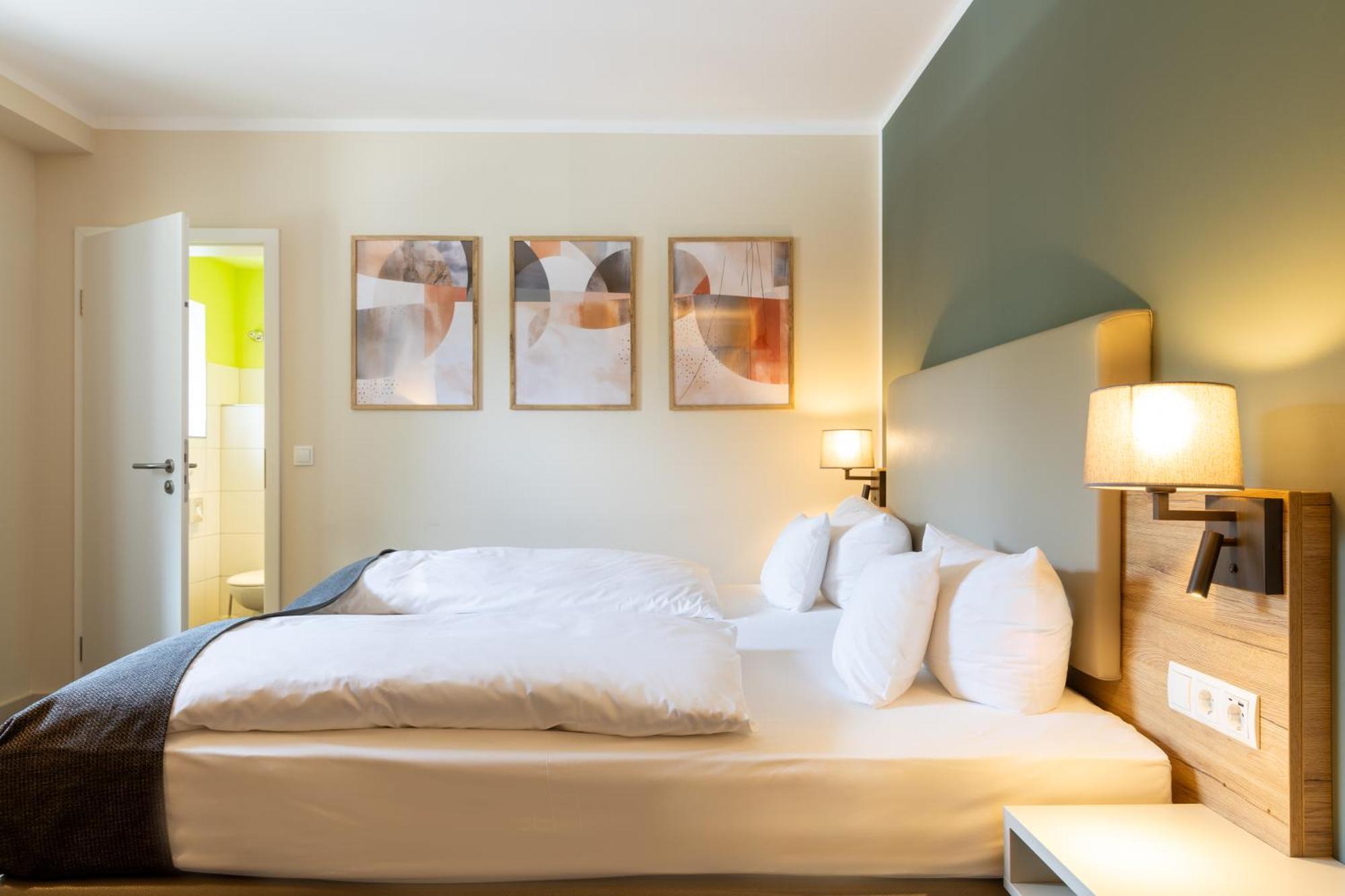 Standard Classic Room facing the courtyard
